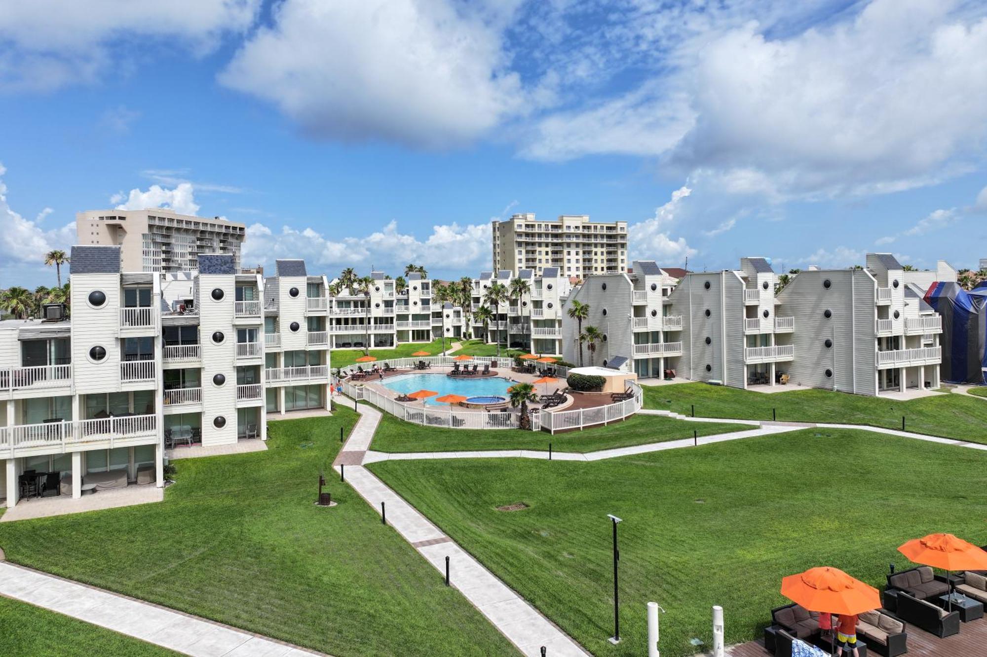 New Stunning Ocean-View Beachfront Resort, Heated Pool! South Padre Island Exterior foto